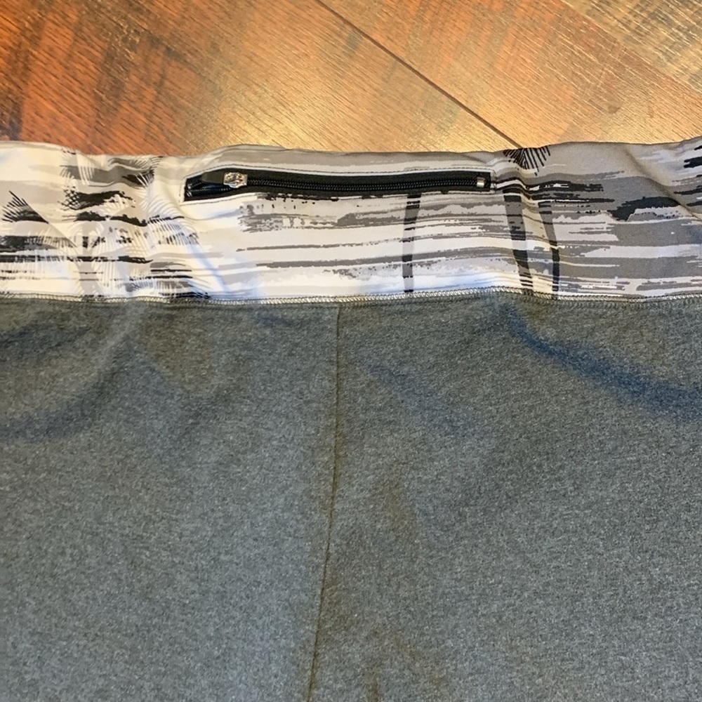 Simply Emma grey 2x stretchy pants in box 17 - Picture 7 of 7